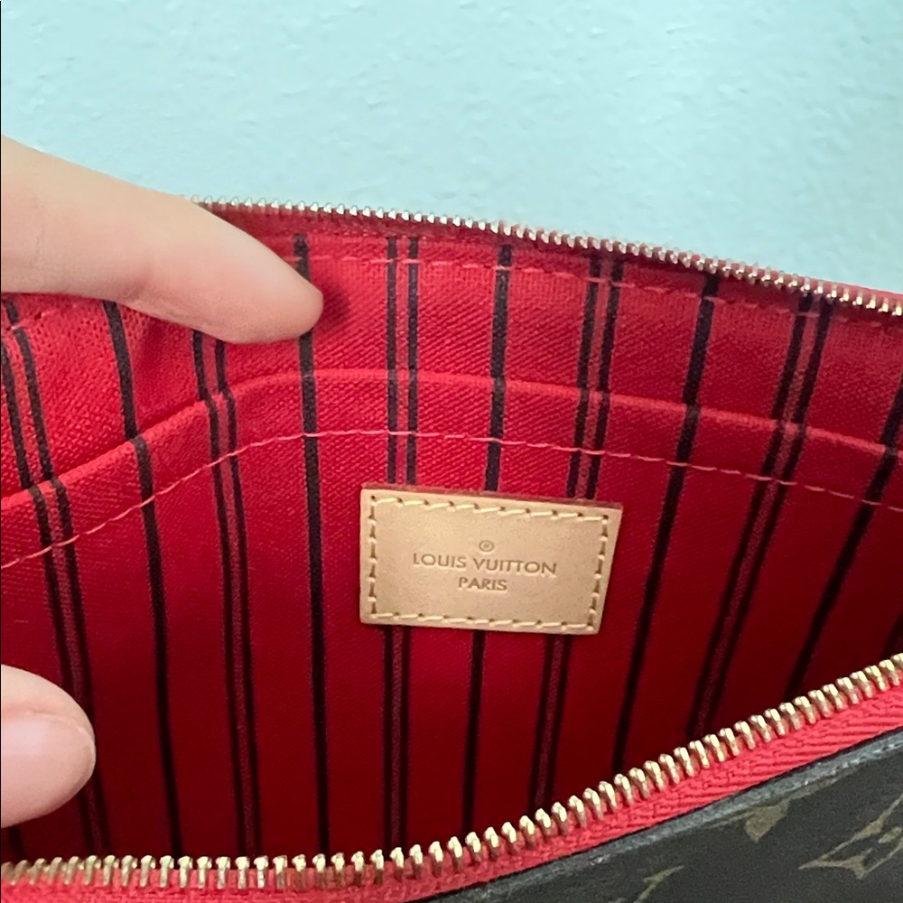 Louis Vuitton Brown and Tan Monogram Clutch - Picture 2 of 16